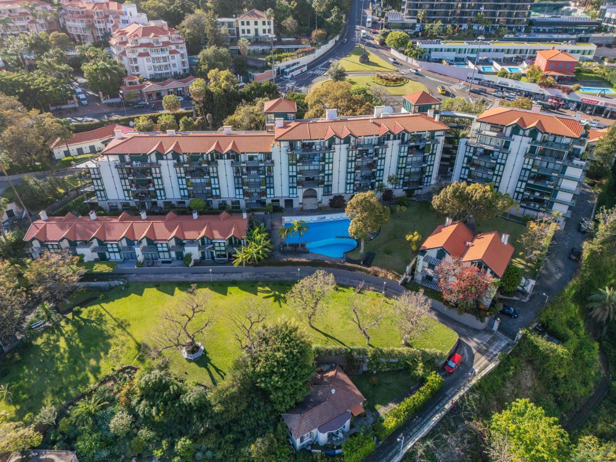 Luxury Oceanfront At Reid'S Gardens Daire Funchal Dış mekan fotoğraf